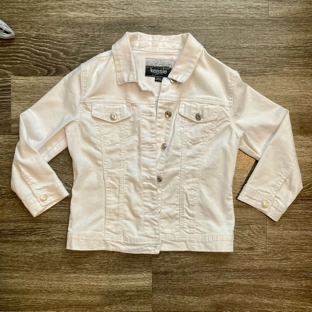 Kensie Jeans white cropped denim jacket with 3/4 sleeves in size small